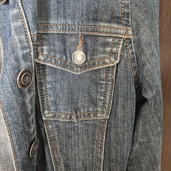 Classic Denim Jacket - Picture 3 of 7